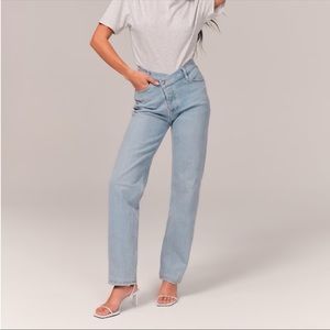 Abercrombie and Fitch High Rise Baggy Dad Jeans Crossover Buttons
